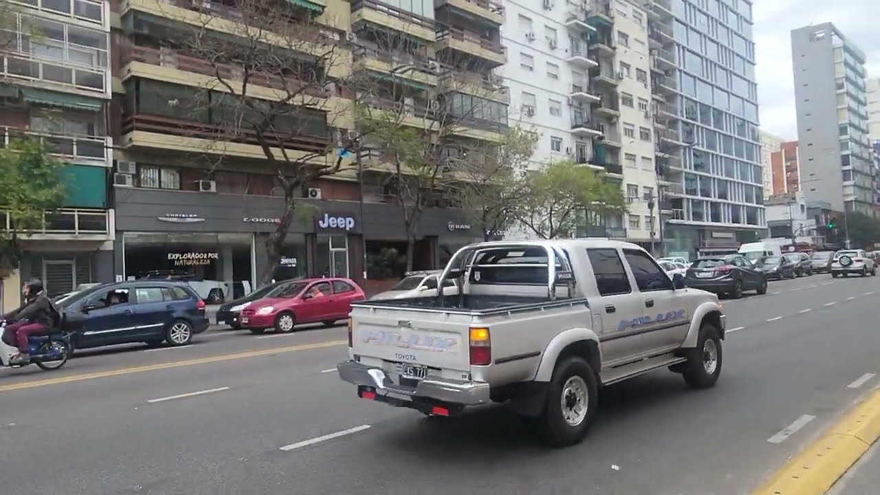 Avenida Libertador  Zona Nuńez y Belgrano Buenos Aires  Argentina