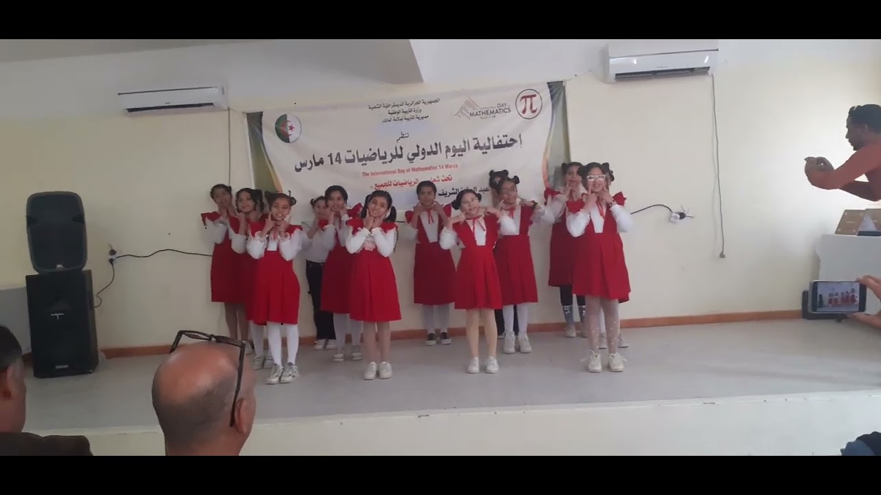 يامرحبا بالزائرين انشودة ترحيبية من أداء الفرقة الصوتية لمدرسة نغموش تحت إشراف الأستاذة فضيلة دامون