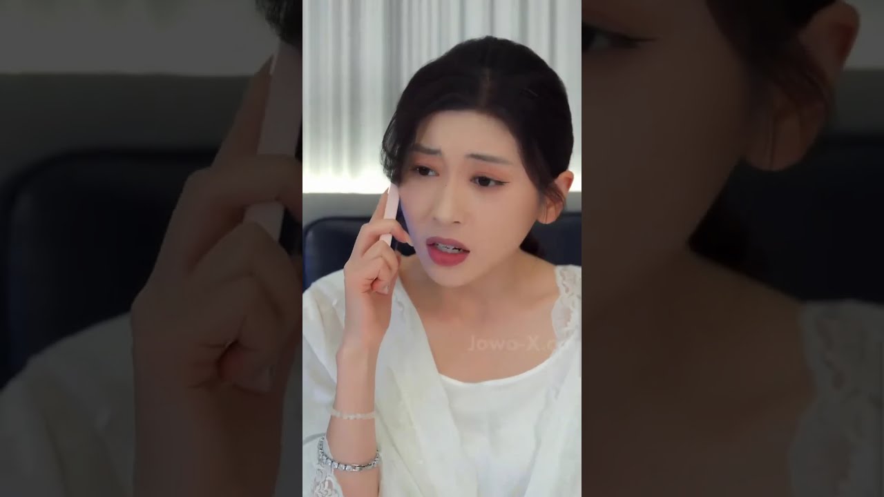 Cô bé bị vứt ở khu vui chơi, tiểu thư nhà giàu ra tay giúp đỡ! Lý do khiến tất cả bất ngờ!