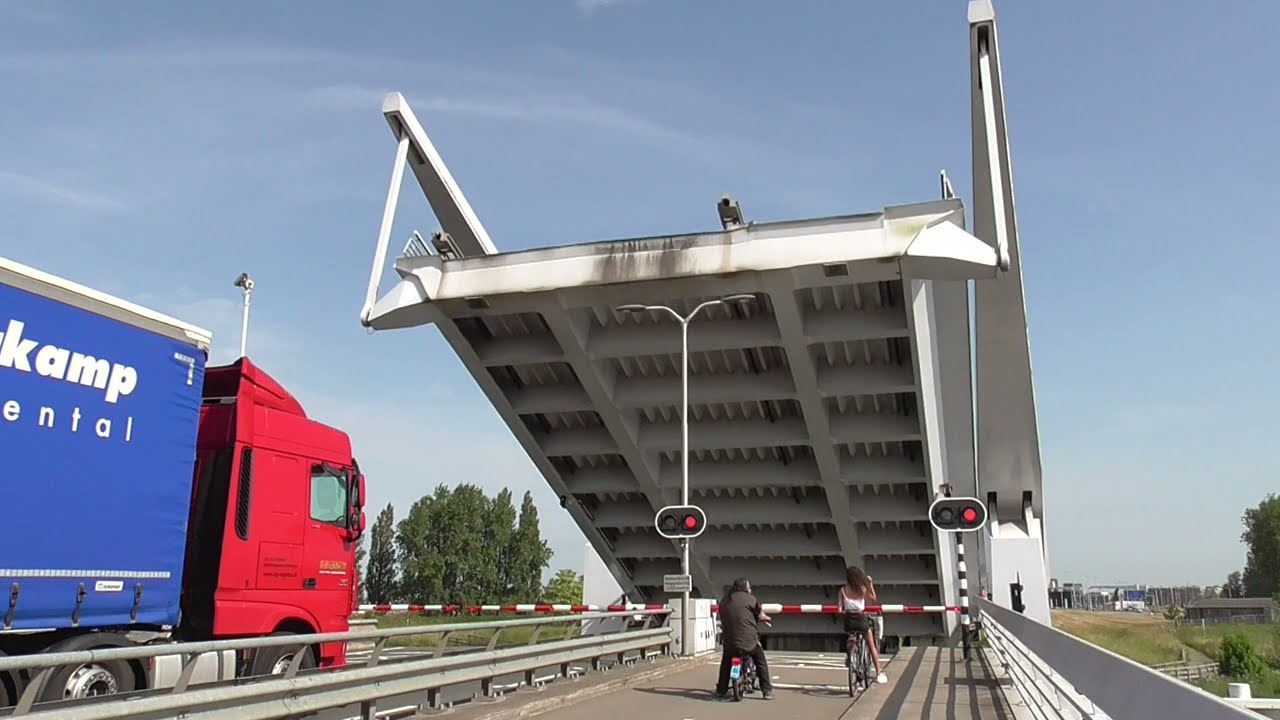 Brugopening Gouderaksebrug Gouda Ophaalbrug Drawbridge/ Pont-levis/ Klappbrücke