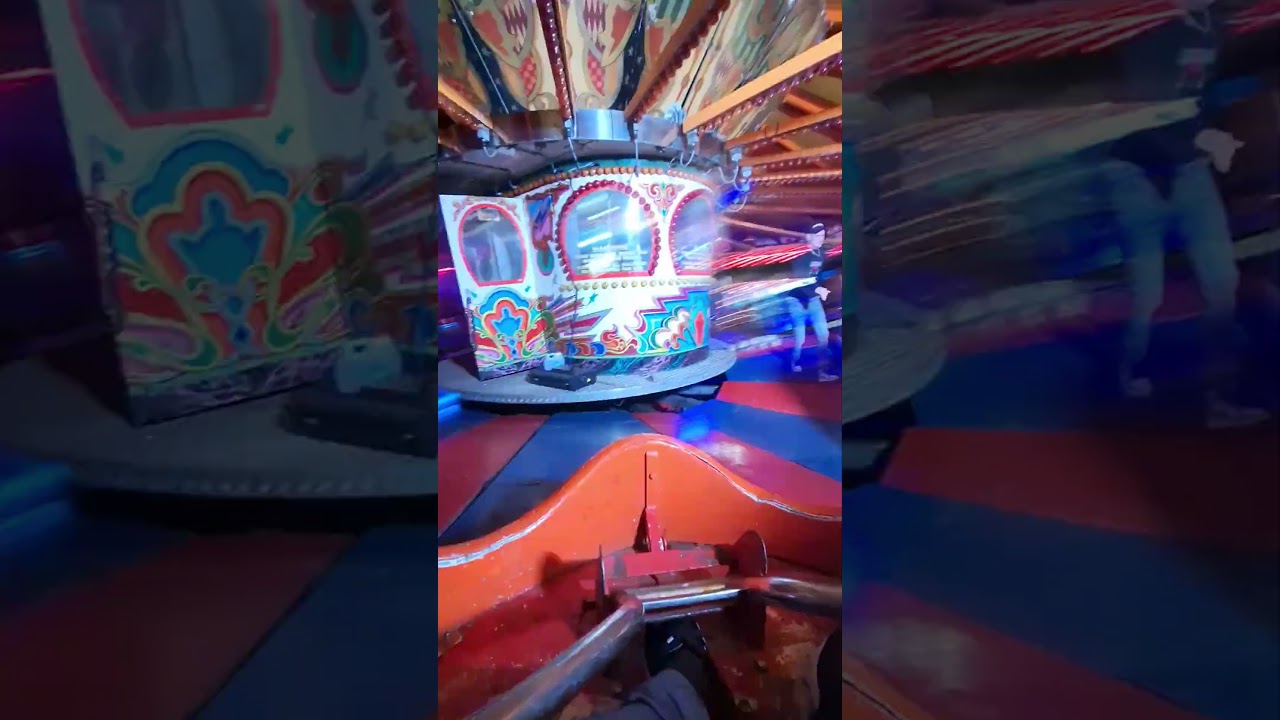 Silcocks waltzer at leigh funfair 2025