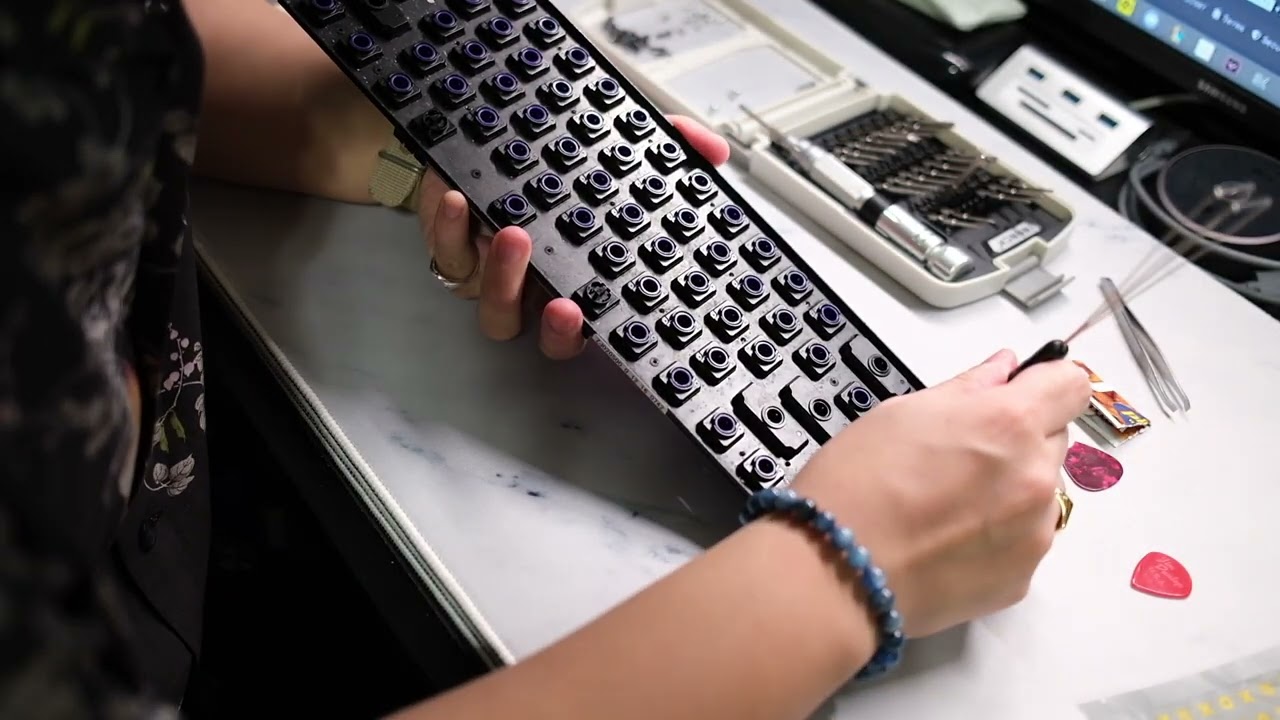 Norbauer Heavy-6 Urbi et Orbi Build: Featuring Typing Test of Leopold FC660C Original and Silenced