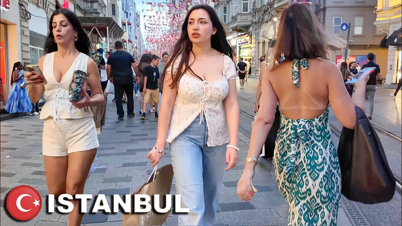 Walking Tour of İstiklal Avenue – Istanbul’s Most Famous Street