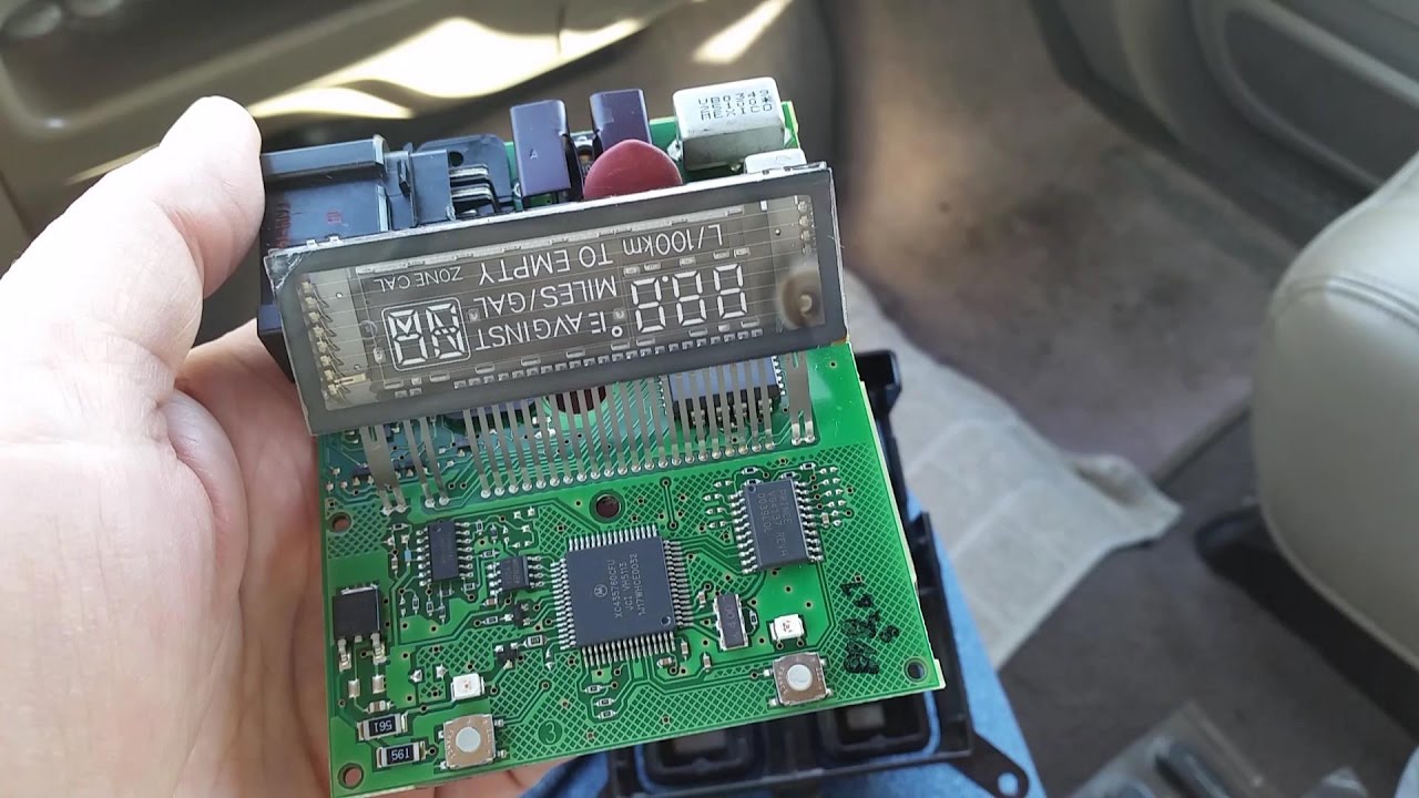 99-04 F250 F350 НАДЕЖНЫЙ Крепление для потолочного дисплея P/N: F81B-25519C44-A