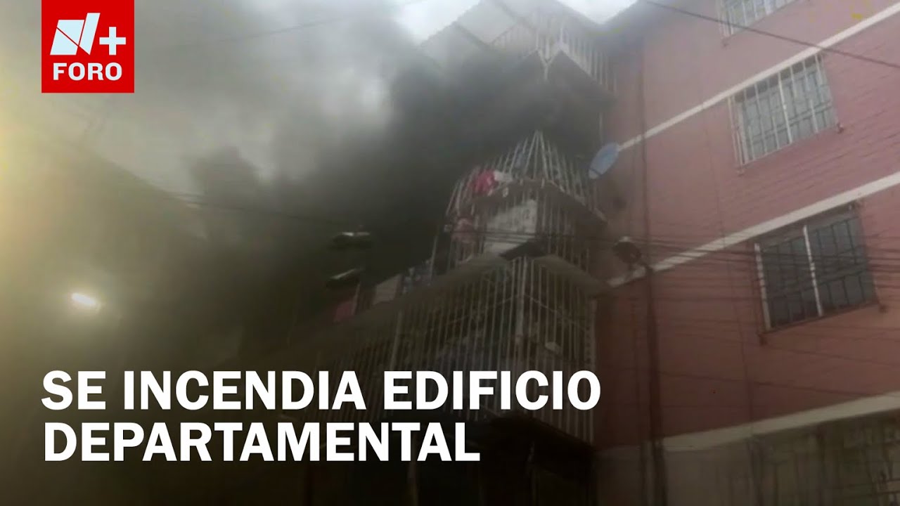 Fuego consume edificio de departamentos en Cuauhtémoc, CDMX