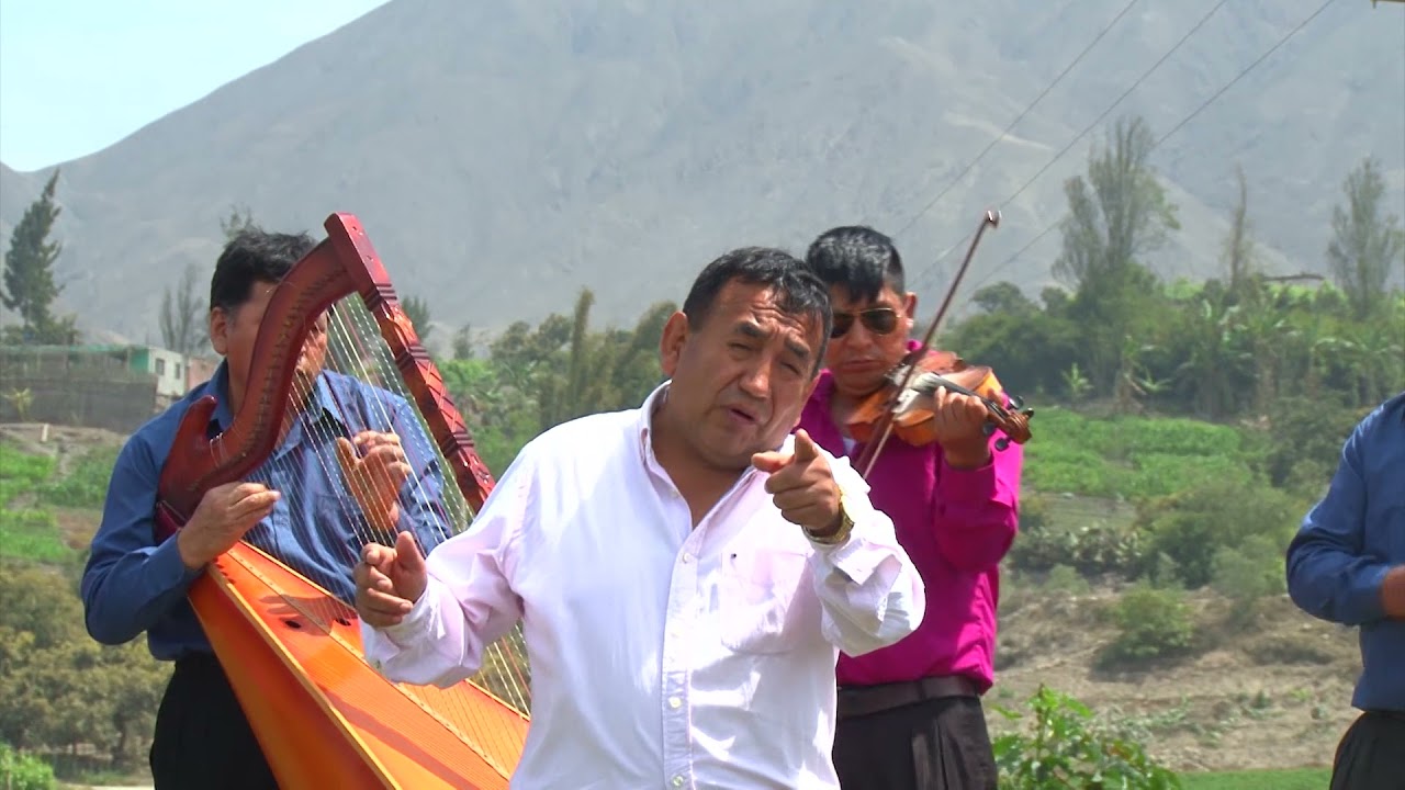 LINDA MUCHACHITA  Canta : HOMERO MENDOZA