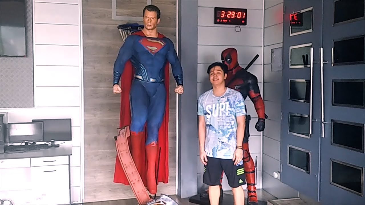 Superman Life Size by Muckle Mannequins Unboxing!