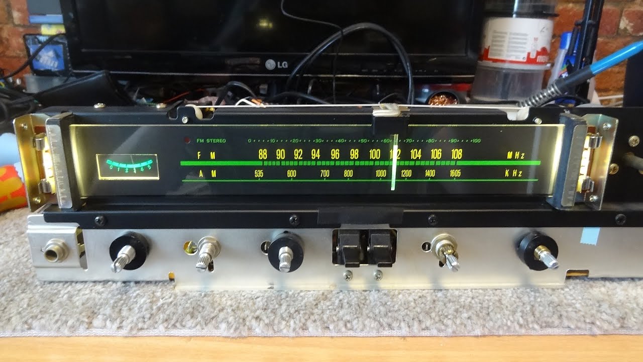 LED Fuse Lamp Bulb Replacement on Vintage Sansui 210 Receiver