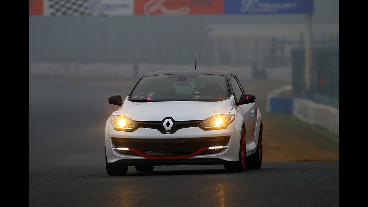 清水和夫が運転！Renault Megane RS TorophyR at tsukuba