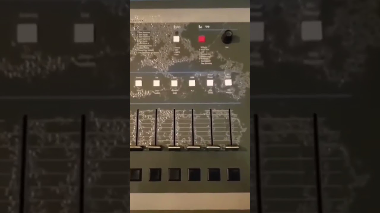 Flipping samples on the SP1200 #sp1200 #ariesthelegend #producer #hiphop #beats