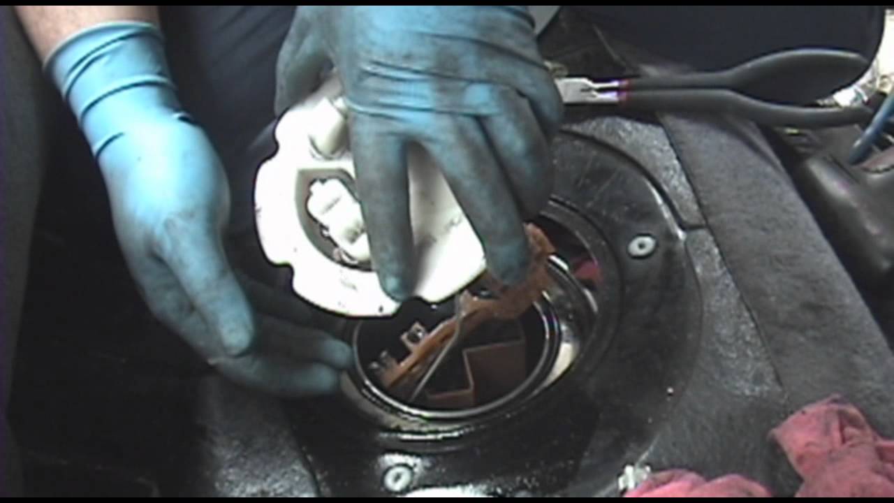 1995-1999 Nissan Maxima: Fuel pump replacement