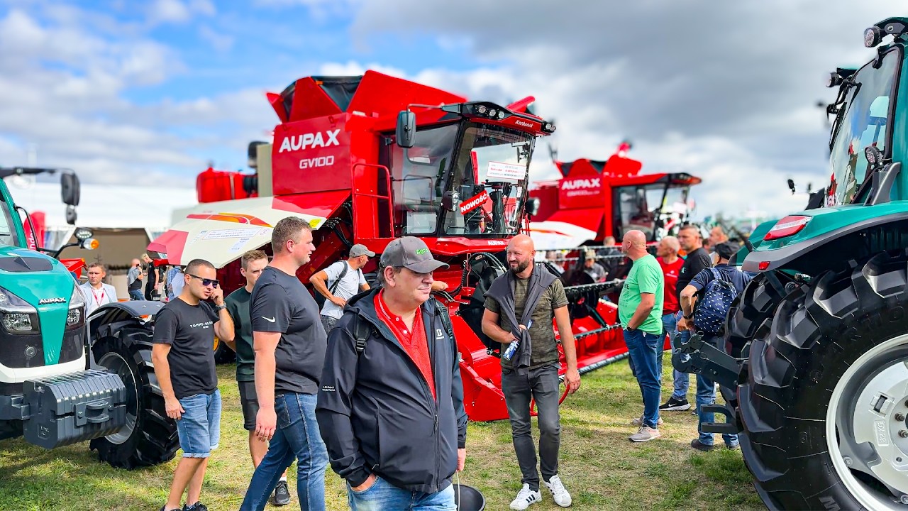 MECHANICZNY SMOK - CHIŃSKI KOMBAJN AUPAX NA AGROSHOW BEDNARY 2025 STOISKO KORBANEK