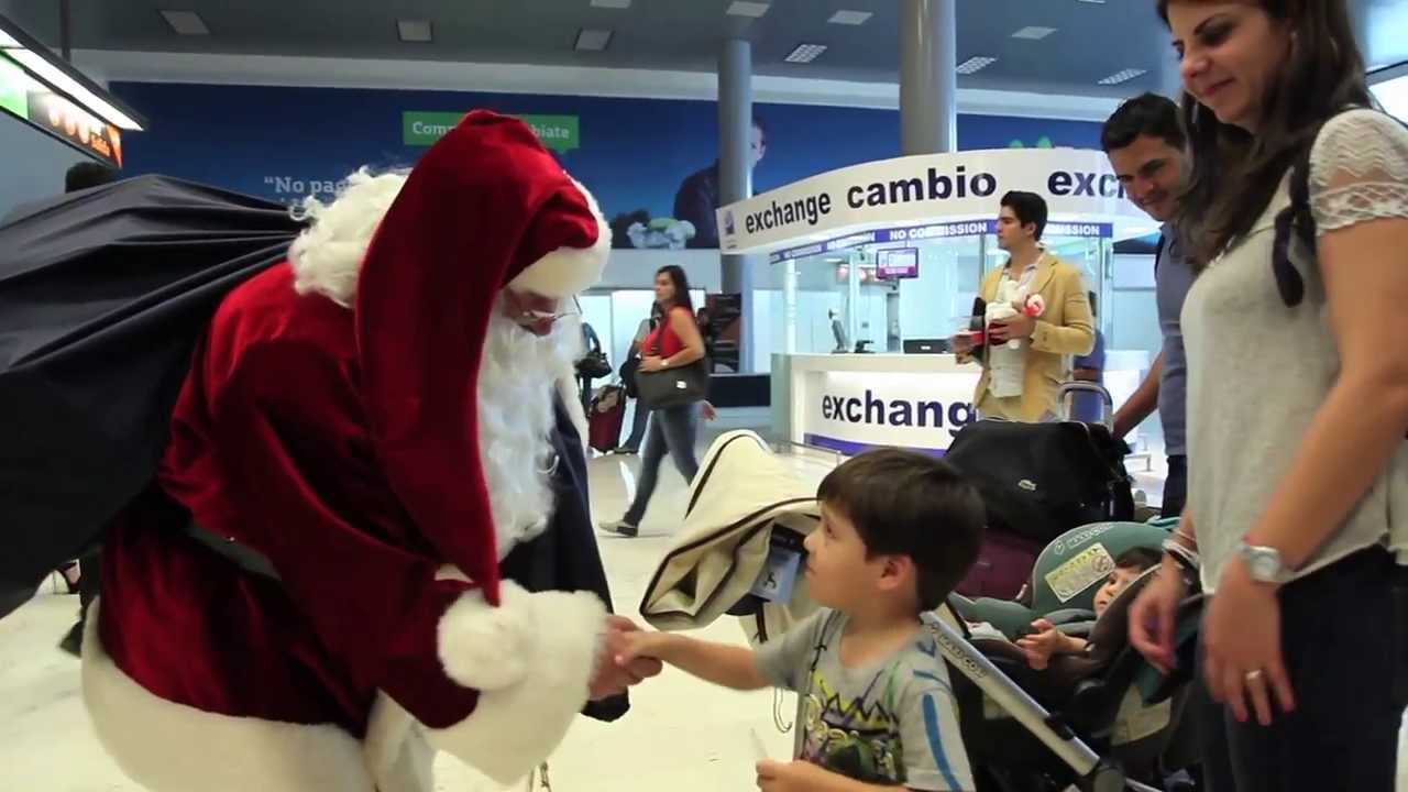 Yo también Creo en Ti: Santa viaja con Volaris y Coca-Cola.
