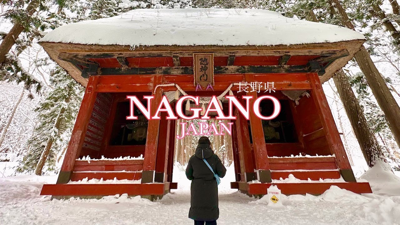 Hiking a magical Japanese winter forest to visit the famous shrines of Togakushi~ [Nagano, Japan]