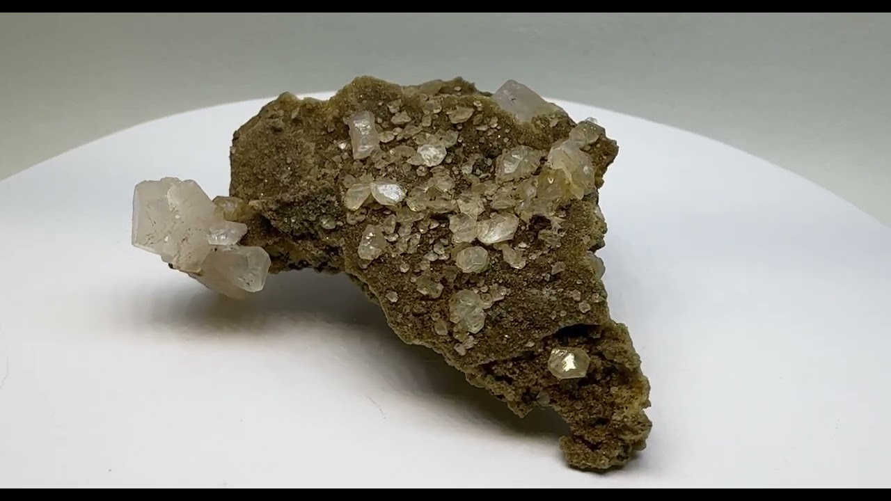 All-Sided Calcite Druse of Two Generations     3