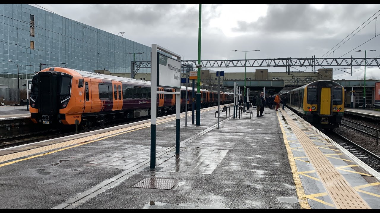 Trains at Milton Keynes Central