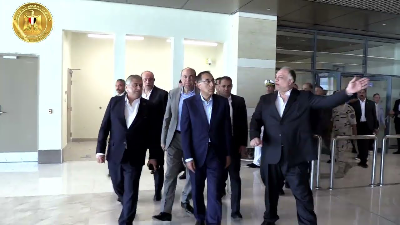 رئيس الوزراء يتفقد مطار برج العرب الدولي لمتابعة أعمال التطوير