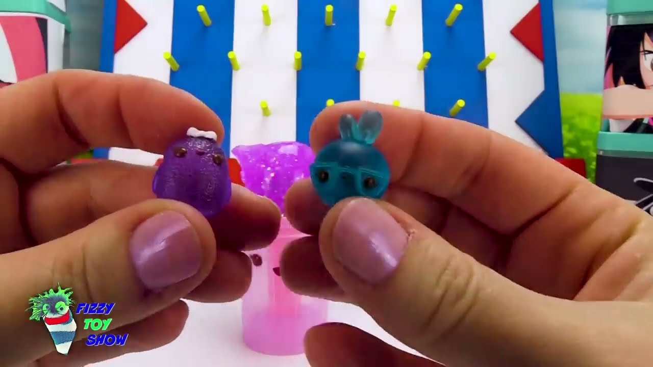 Spider Verse Spiderman Peter Porker Play Fizzy and Phoebe Disk Drop Game