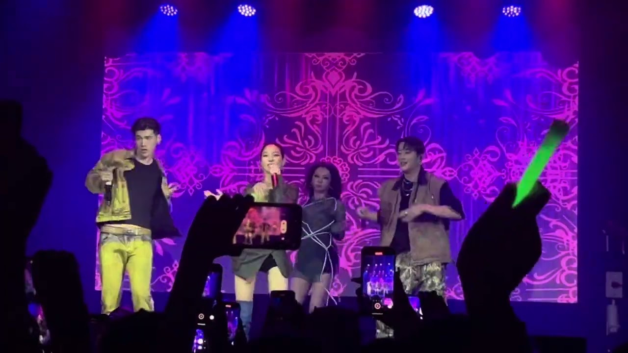 KARD - Ring the Alarm Live in London