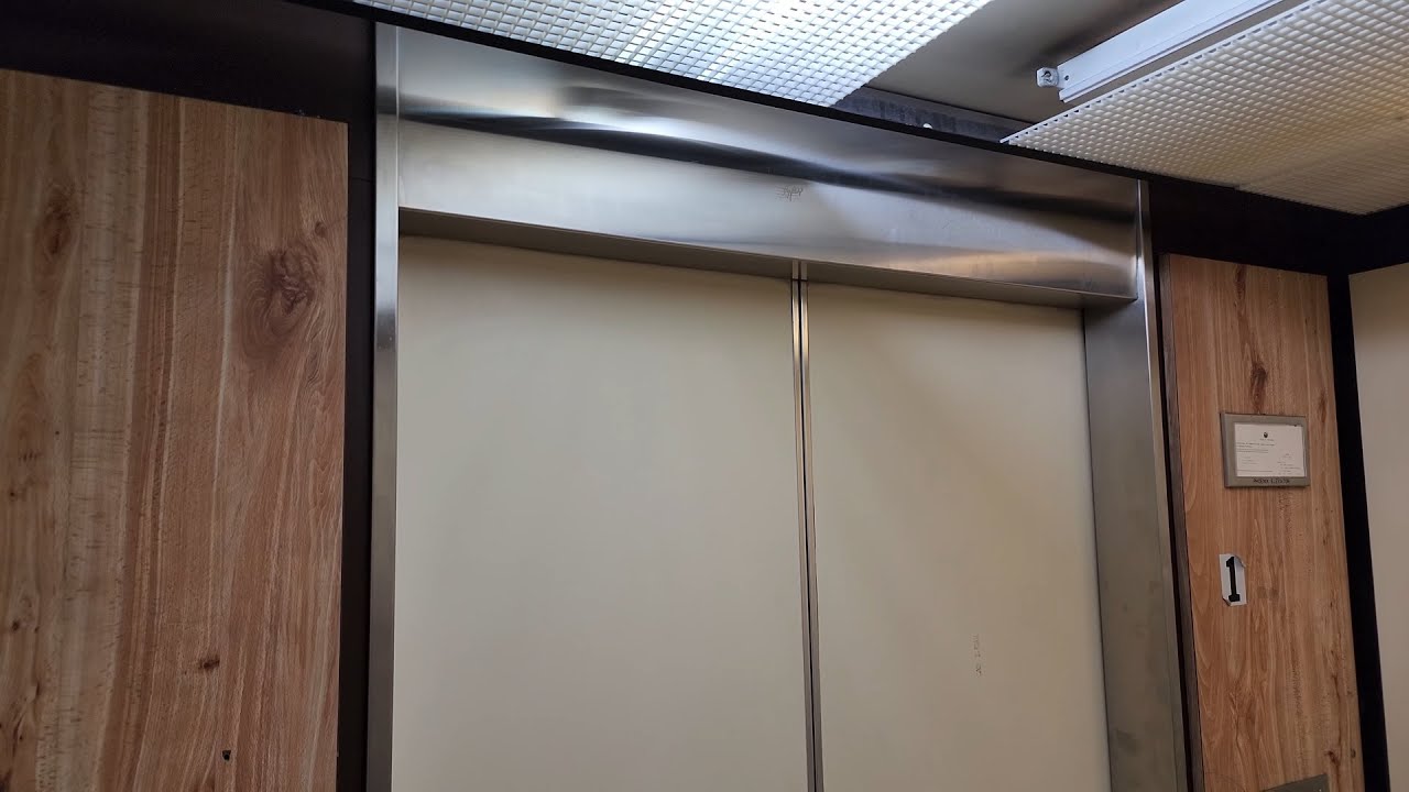 Beautiful Dover Hydraulic Elevator La Curacao (Formerly JCPenney) Desert Sky Mall Phoenix, AZ
