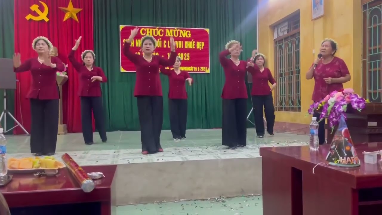 Chúc các mẹ clb Dân Vũ Vui Khoẻ mãi đỉnh như thế này nhé “ 