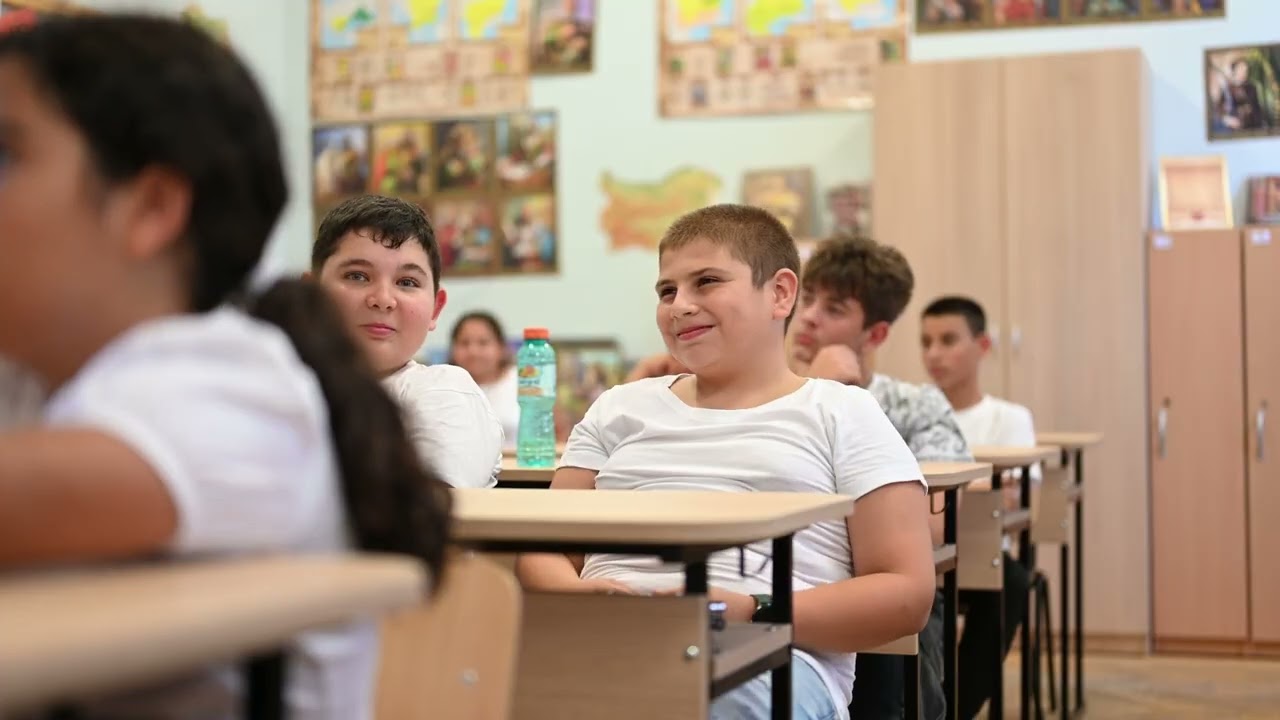 Ден на розовата фланелка – не на тормоза в училище!