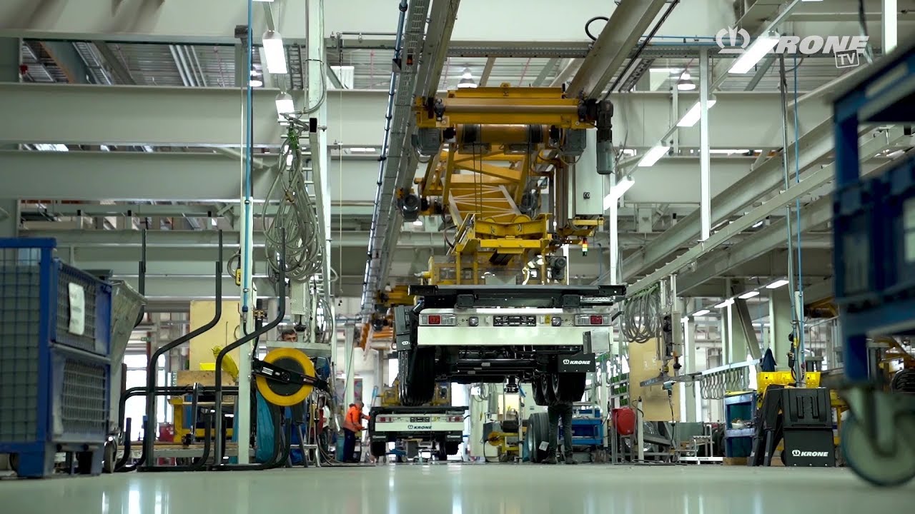 This is how a KRONE Cool Liner is manufactured at the production site Lübtheen. | KRONE TV