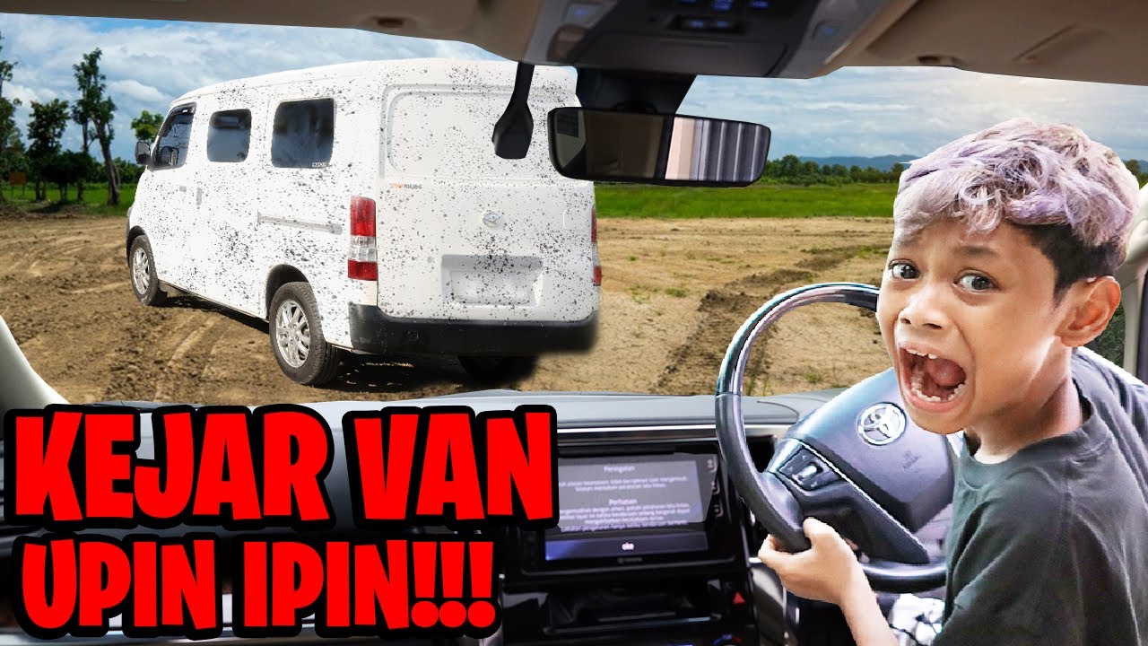 KITA KEJAR MOBIL VAN UPIN IPIN BALIK KAMPUNG SAMPAI MASUK KE KUBURAN!!!