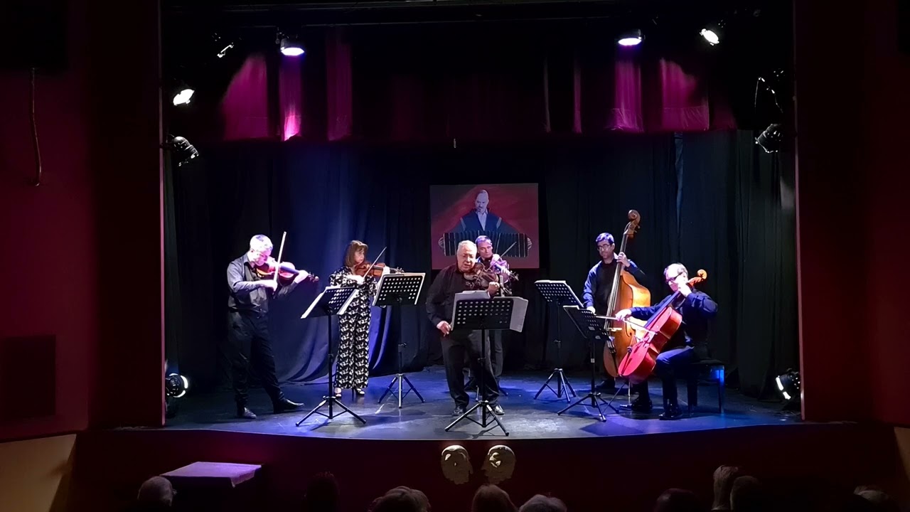 PIAZZOLLA Astor -  Decarísimo  (Arreglo de Osvaldo Requena) para Violín y Cuerdas