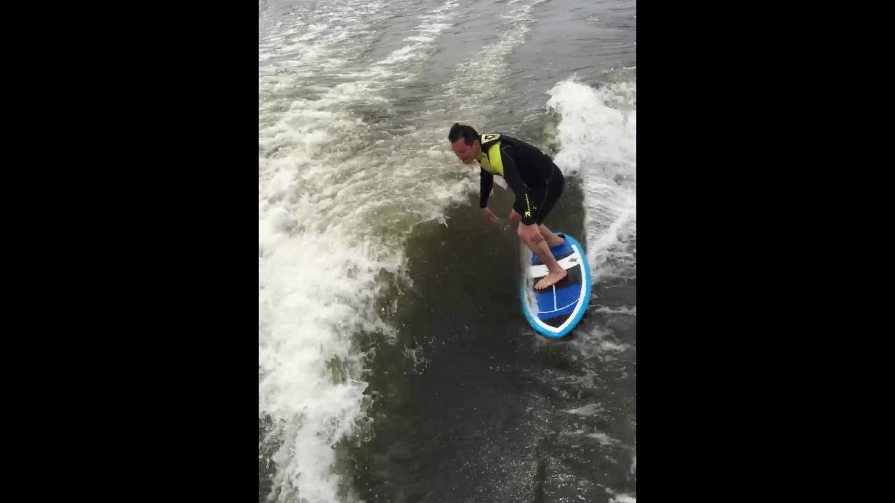ウエイクサーフィン、ボートサーフィンin荒川 Garden MWB wake &surf school イッシー