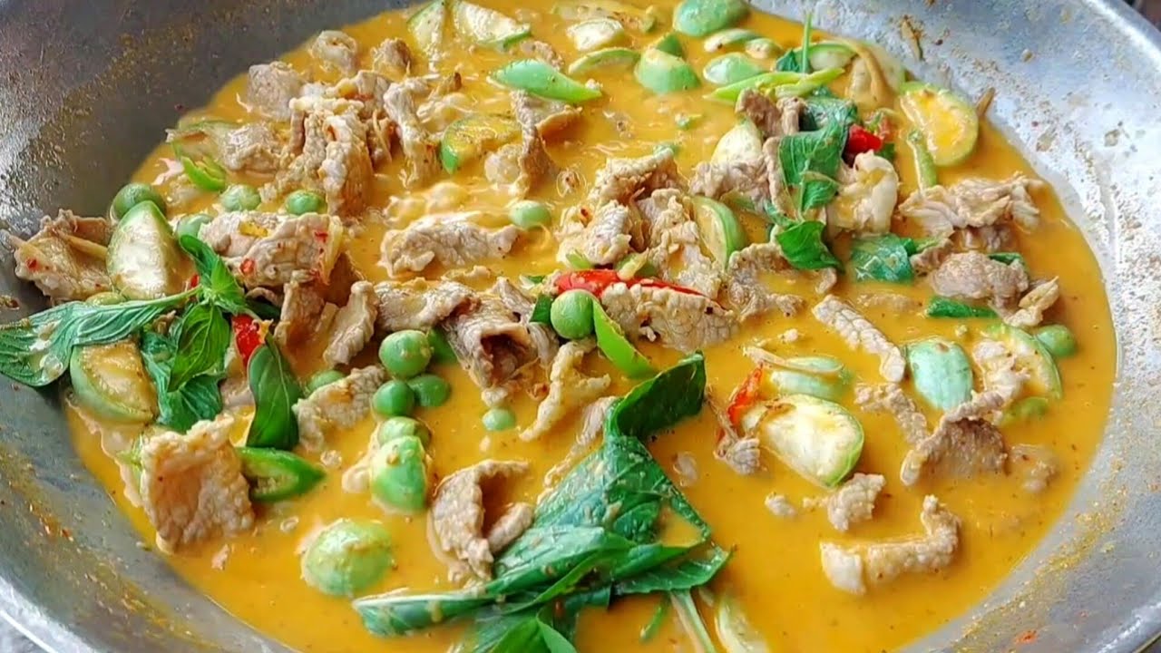 แกงหมูมะเขือ แกงถุงตลาด สูตรเต็มเครื่อง เขาแกงกันยังไงใส่อะไรก่อนหน้าหลังให้อร่อยน่ากิน เมนูหมู