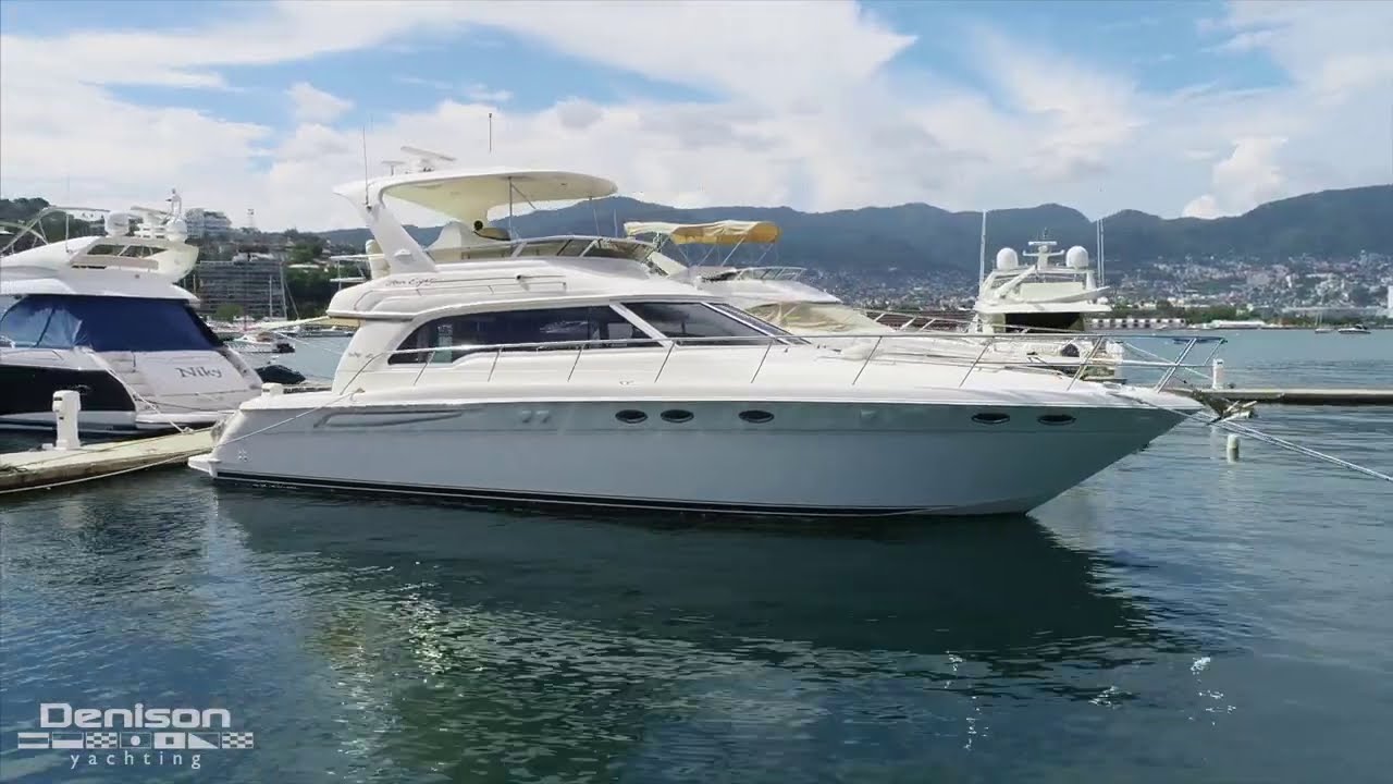 Sea Ray 48 Sedan Bridge [190 000 долларов США]