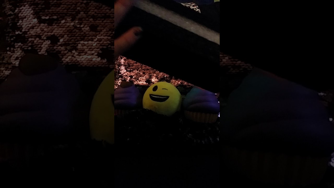 IceCreamSandwich.ASMRAMBIANCE.GloriaWimberley#ASMR #VisuallySatisfying#SOOTHINGSOUNDS#MADEFORADULTS