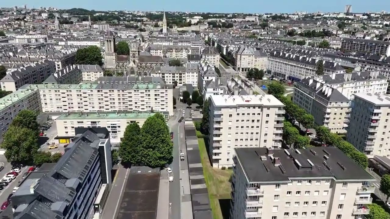 Caen en Normandie vue du ciel le 9 juillet 2025