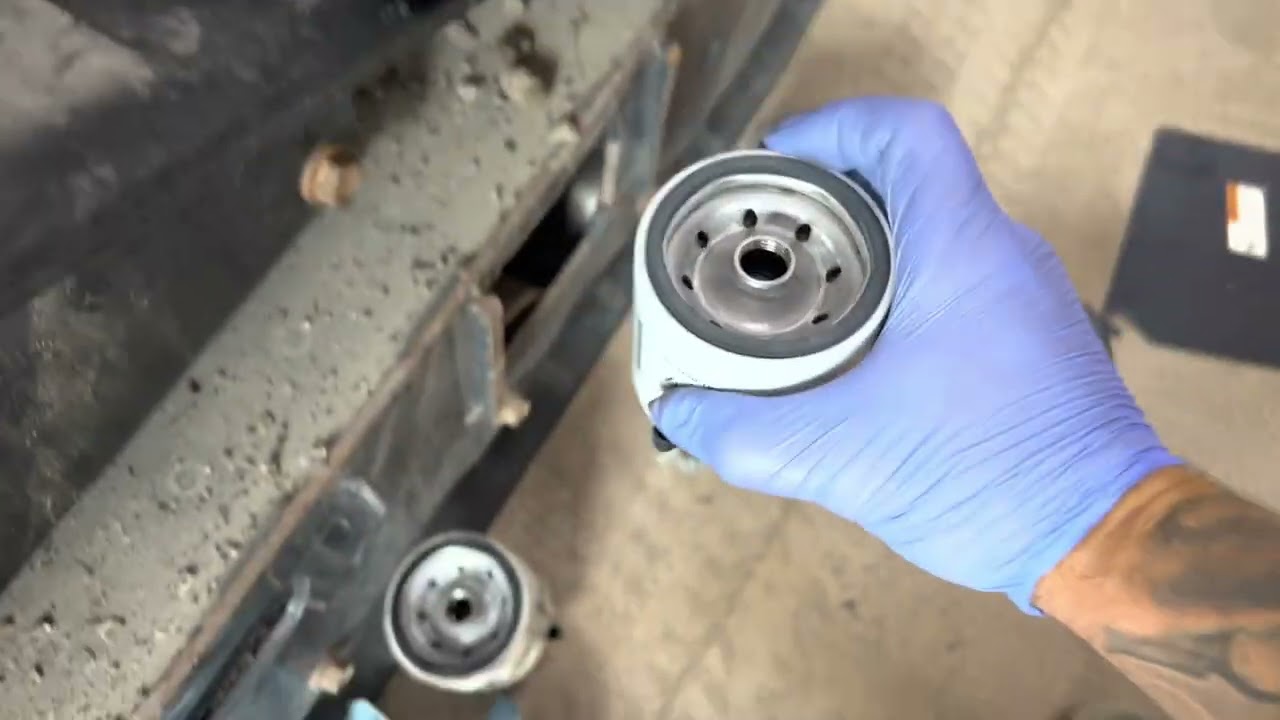 Bobcat MT100 - Changing Fuel Filters
