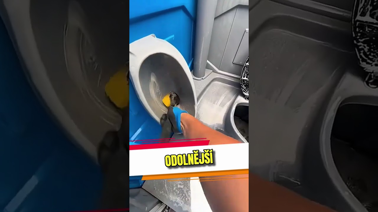 Nejdivněj&scaron;&iacute; věci nalezen&eacute; v mobiln&iacute;ch toalet&aacute;ch!
