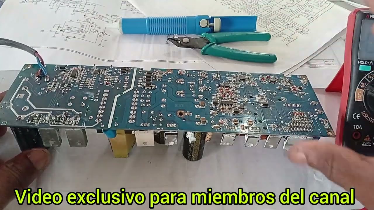 BEHRINGER 212B/215B. con fallas de encendido,Cabina amplificada.