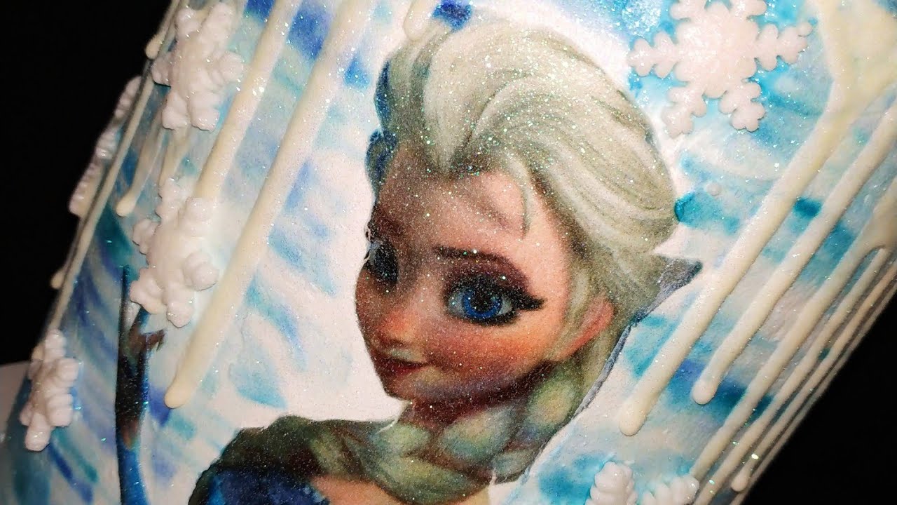 Bolo com 20cm de Altura Tema FROZEN