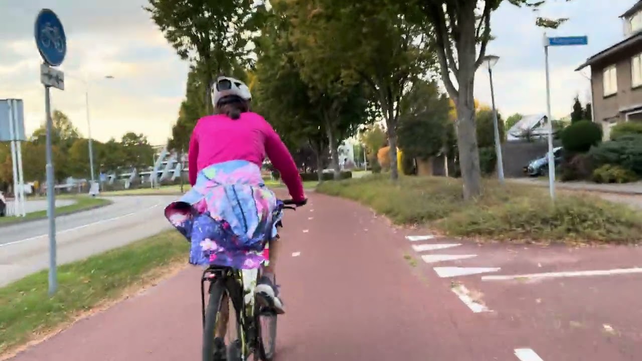 Beautiful Autumn Ride in Veldhoven, the Netherlands.🚲🍂