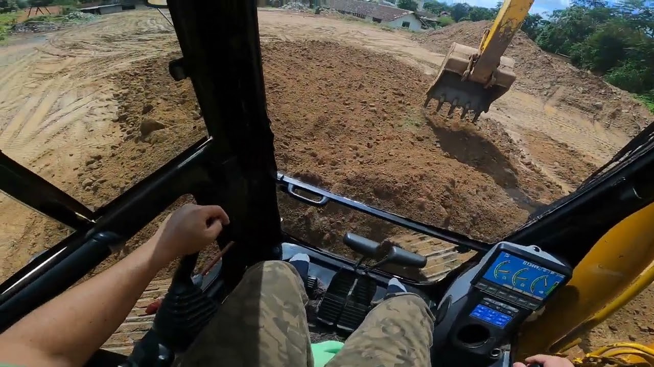 Falando sobre algumas diferenças de marcas de máquinas a bordo da Escavadeira komatsu pc200  EP.113