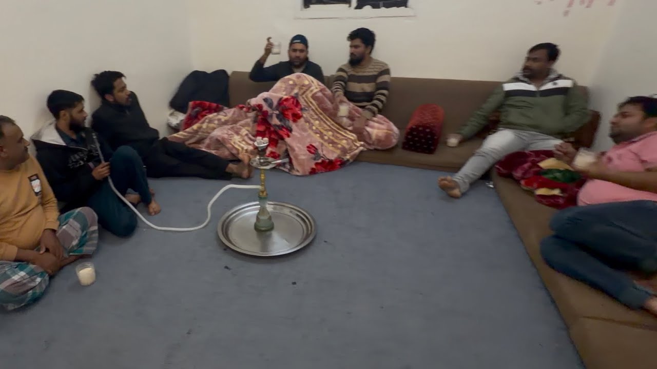 “Room pr bas dosti aur masti 💯”