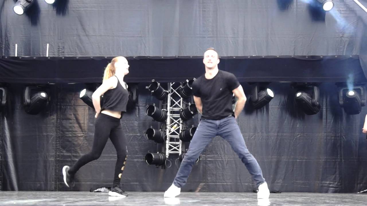Dansschool Q dance tijdens Roeselare Danst