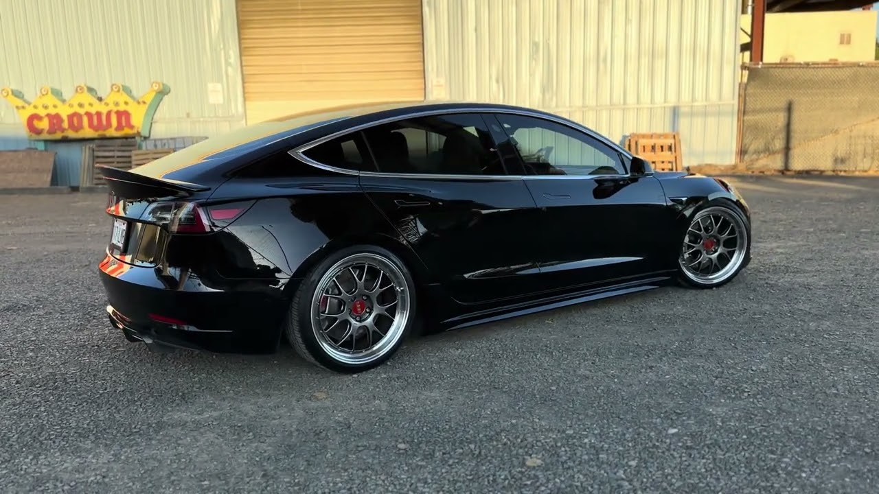 Walkaround: Tesla Model 3 on 20” BBS LM-R