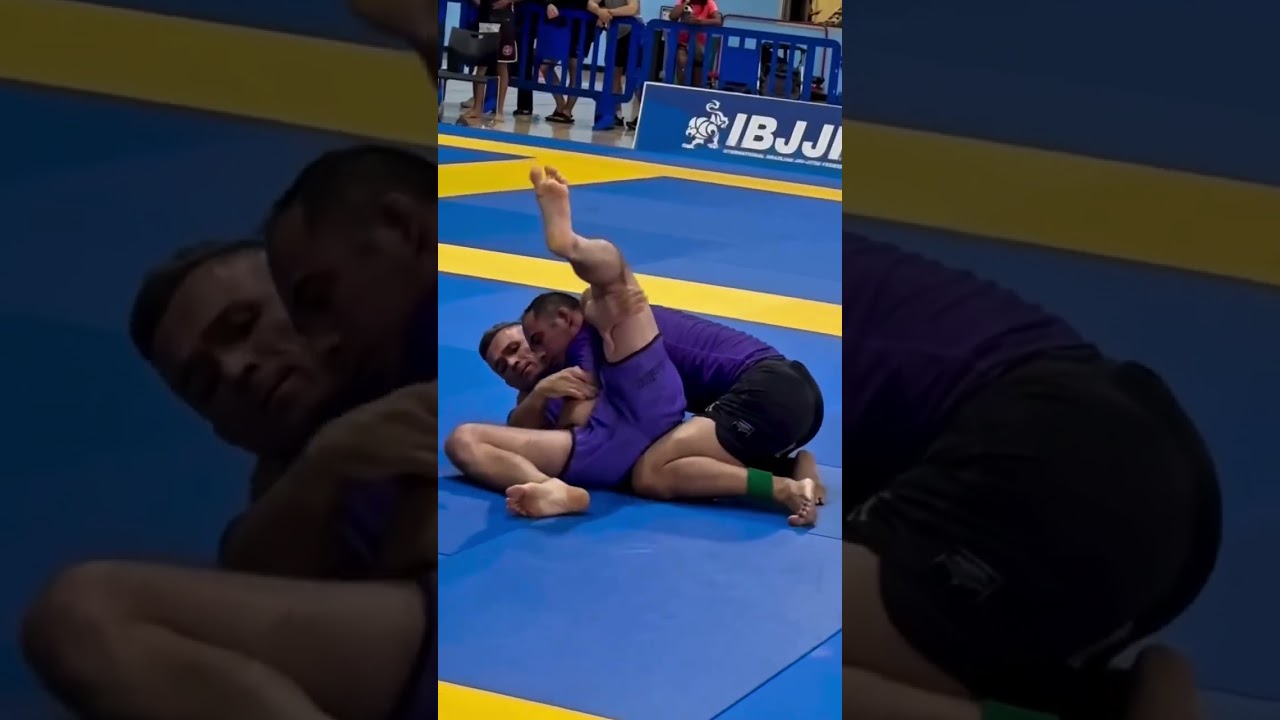 Flying JLock! #bjj #bjjlife #jiu #jiujitsu #grappling #grappler #bjjlife #nogi #mma #ufc #bjjmemes