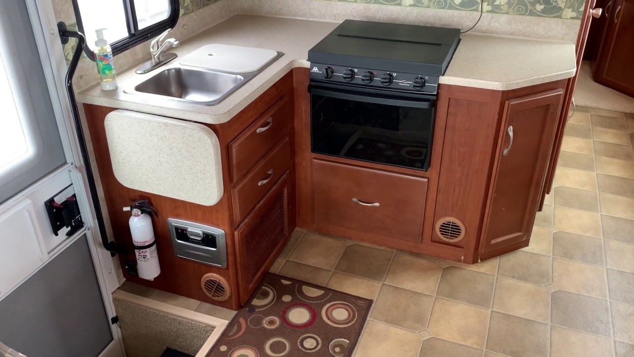 2007 Four Winds Chateau 31F Class C Motorhome SOLD SOLD SOLD  www.truckandrv.com