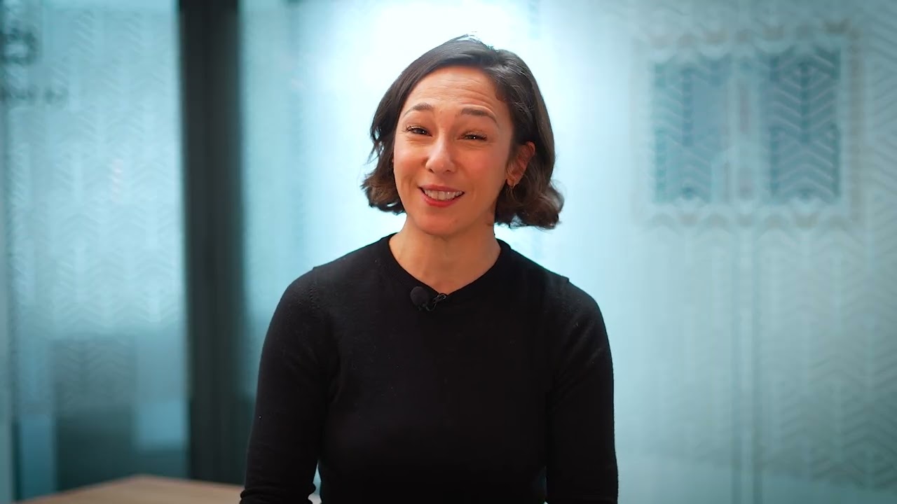 Découvrez APRIL avec Fanny, Business controller