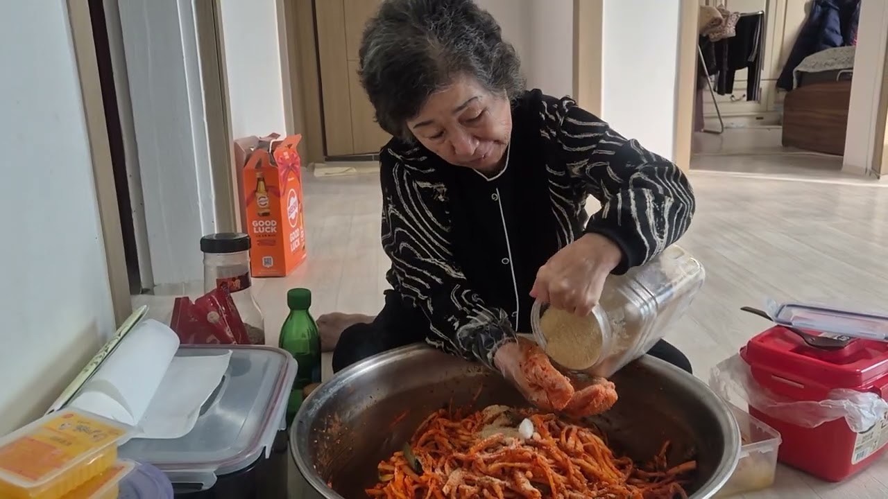 80살시골엄마 엄마가 무치면 다르다^^ 도라지무침