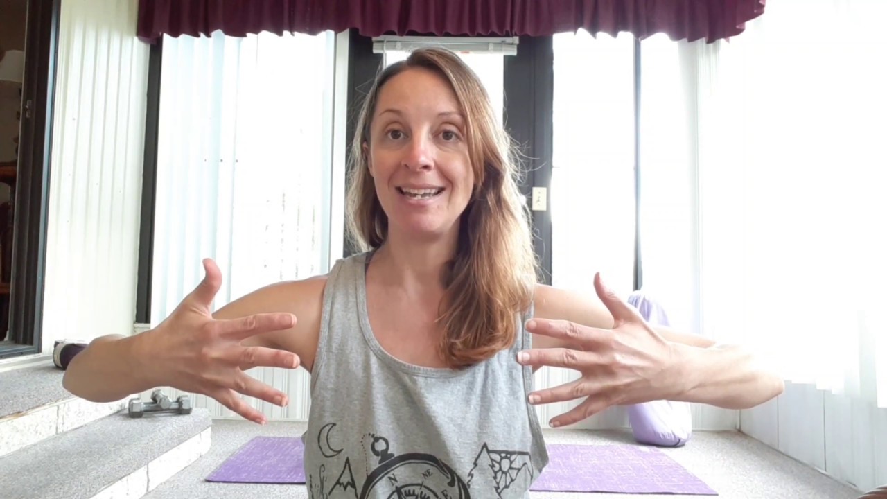 7 Minutes for Your Health: Triangle Asana for Back, Hip and Hamstrings