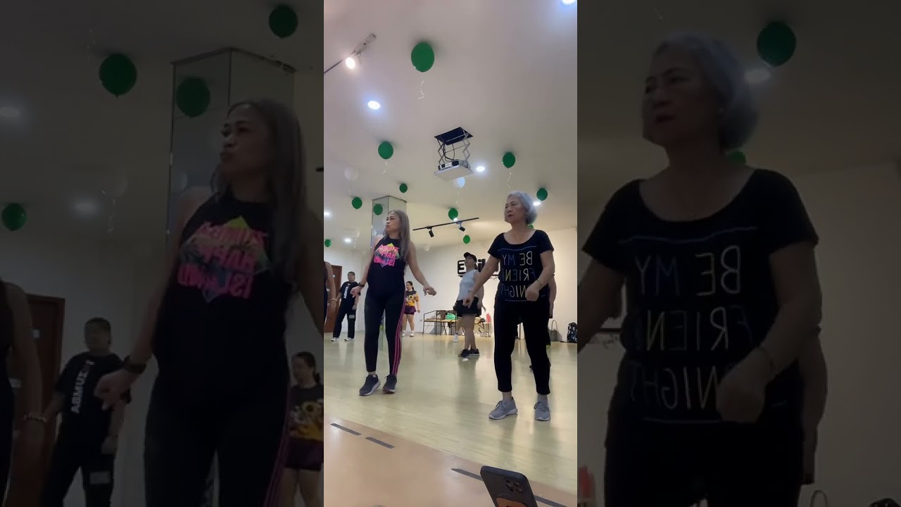 #zumbamom #zumbafitness #zumba #zumbadance #zumbaclass 