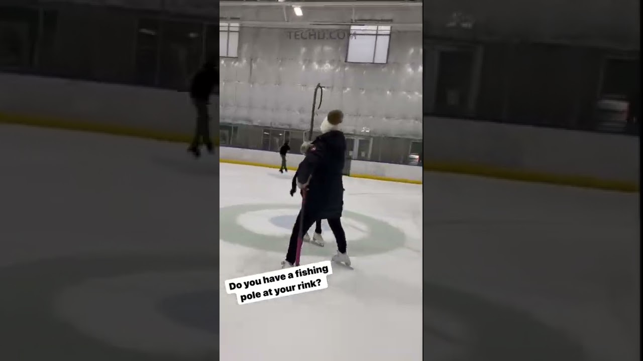 Safety harness for figure skaters attempting jumps